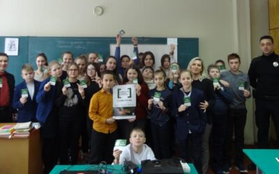 Правник і патрульний поліцейський навчили школярів запобігати булінгу та кібербулінгу