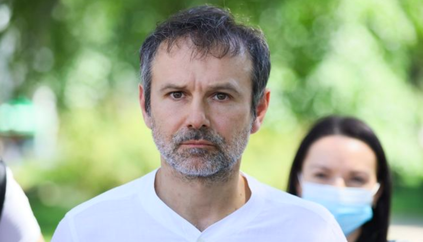 Славко здався без бою