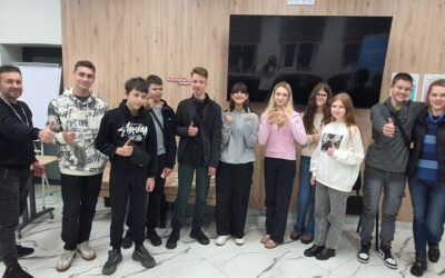 На емоціях і з надією: молодь Харківщини дивиться кіно про себе